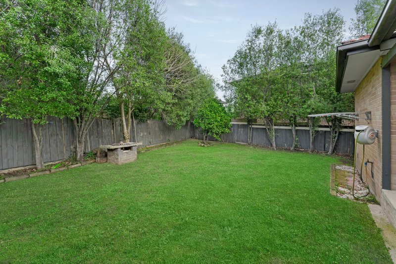 Photo - 26 Tamala Avenue, Notting Hill VIC 3168 - Image 10