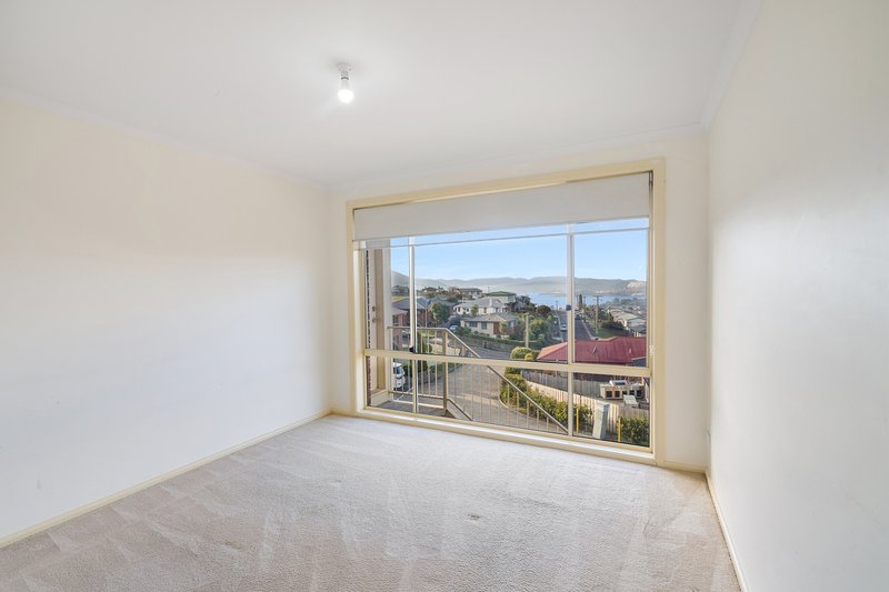 Photo - 2/6 Taree Street, Berriedale TAS 7011 - Image 6