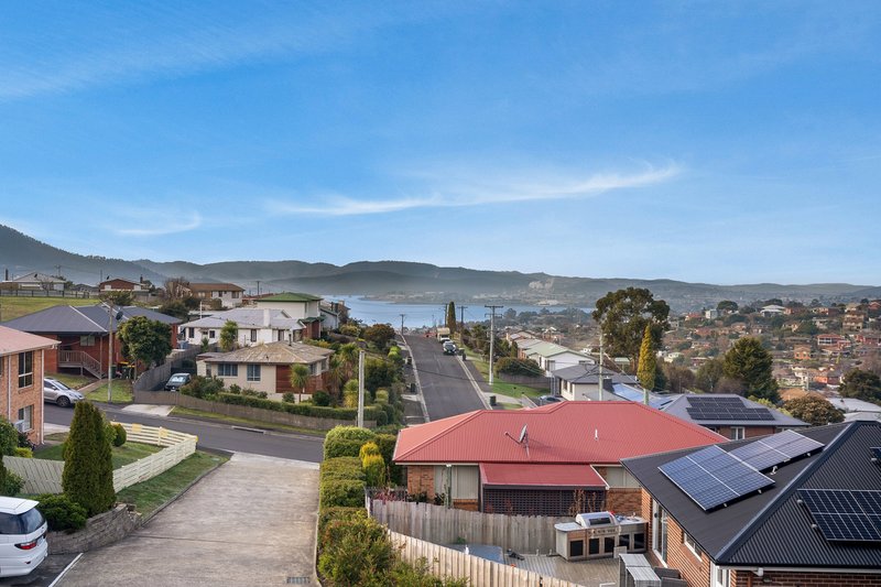 Photo - 2/6 Taree Street, Berriedale TAS 7011 - Image 12