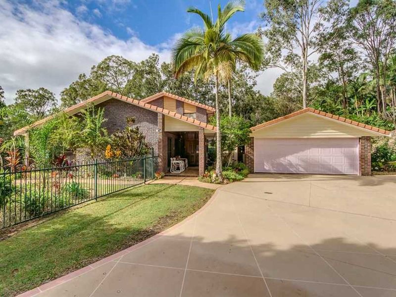 Photo - 26 Tarrant Drive, Mudgeeraba QLD 4213 - Image 1