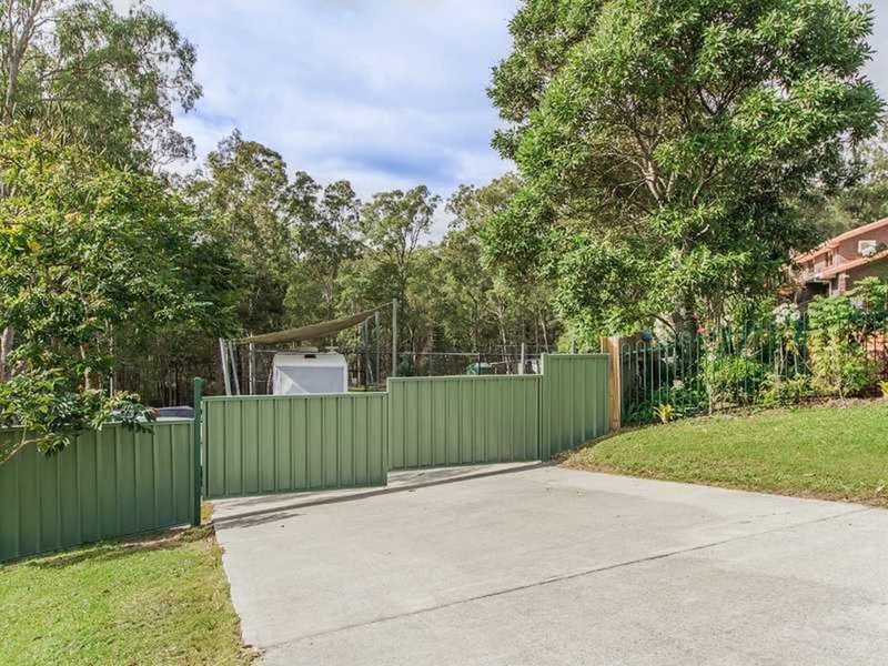 Photo - 26 Tarrant Drive, Mudgeeraba QLD 4213 - Image 5