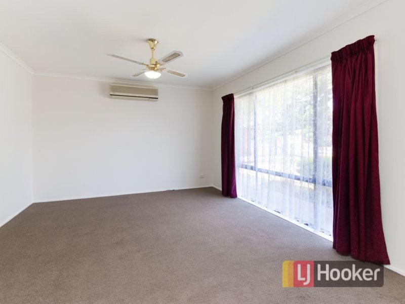 Photo - 26 Terrence Drive, Cranbourne North VIC 3977 - Image 3