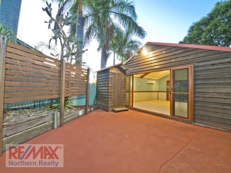 Photo - 26 Tetragona Drive, Arana Hills QLD 4054 - Image 7