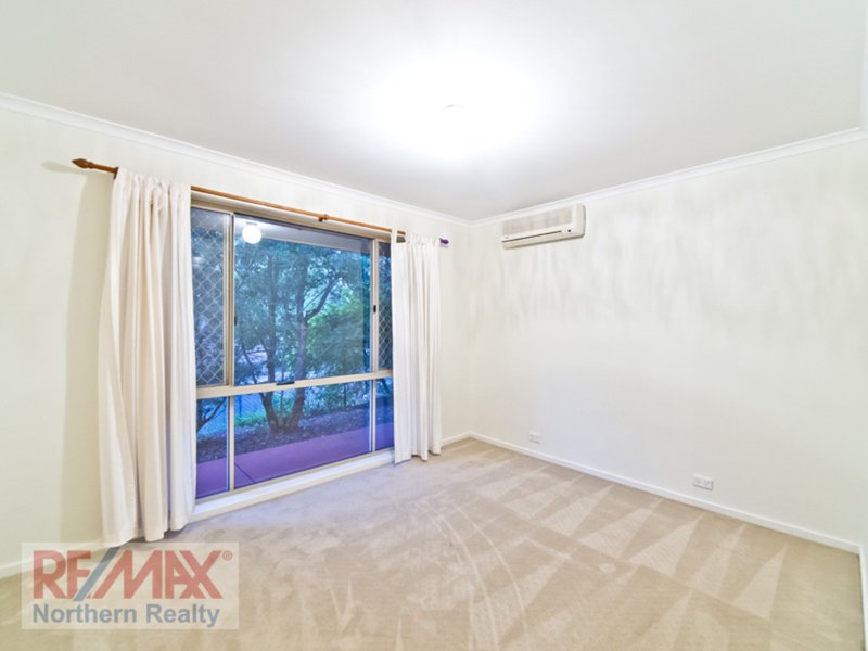 Photo - 26 Tetragona Drive, Arana Hills QLD 4054 - Image 15