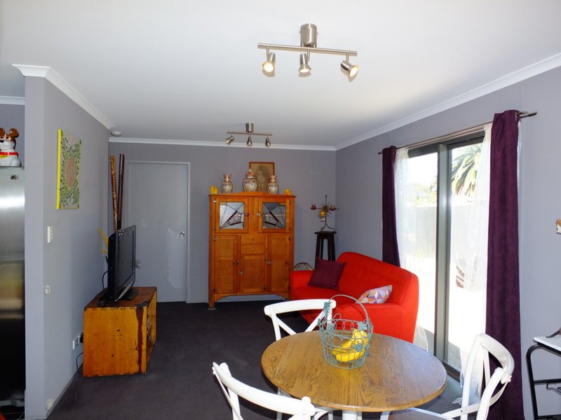 Photo - 26 Thorne Street, Wallaroo SA 5556 - Image 5