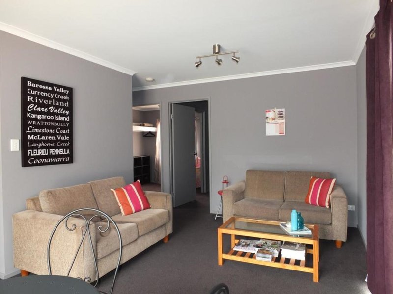 Photo - 26 Thorne Street, Wallaroo SA 5556 - Image 3