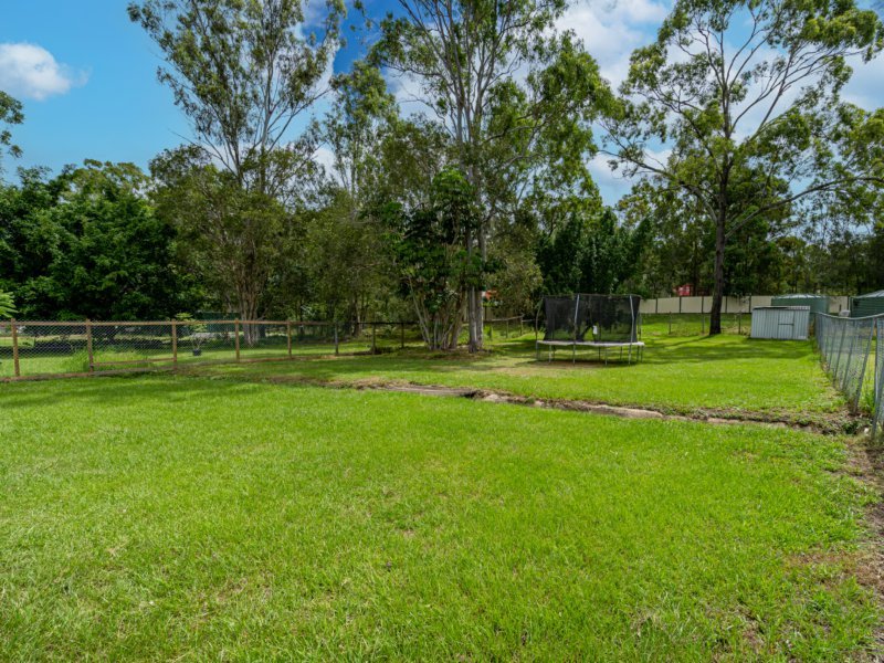 Photo - 26 Tobermory Court, Merrimac QLD 4226 - Image 19