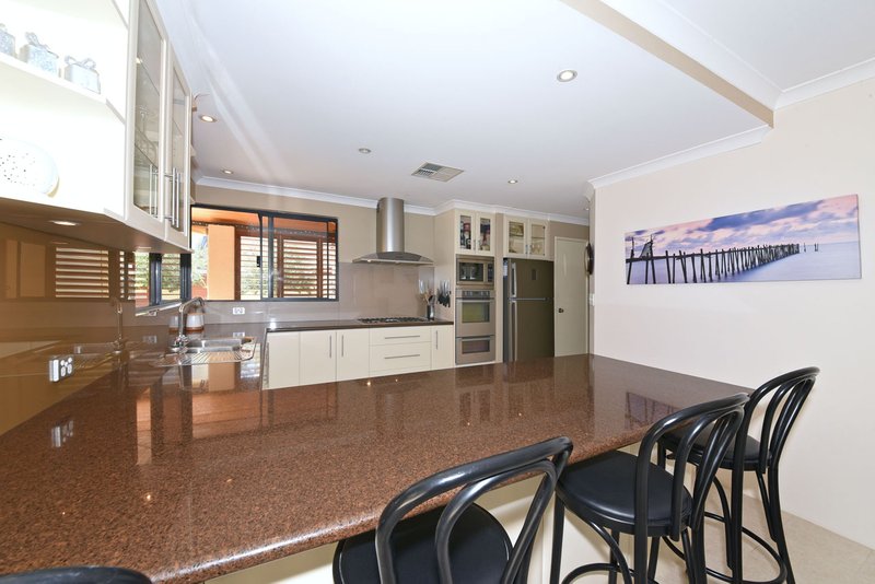 Photo - 26 Torquay Pass, Mindarie WA 6030 - Image 24