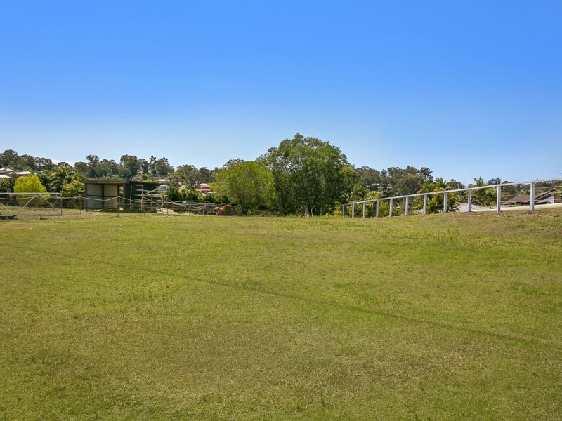 Photo - 26 Tuena Street, Mudgeeraba QLD 4213 - Image 11