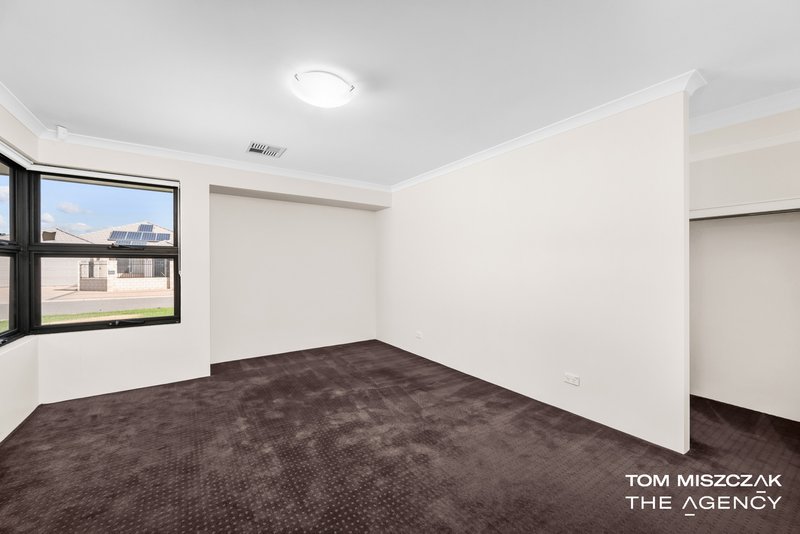 Photo - 26 Tulip Way, East Cannington WA 6107 - Image 14