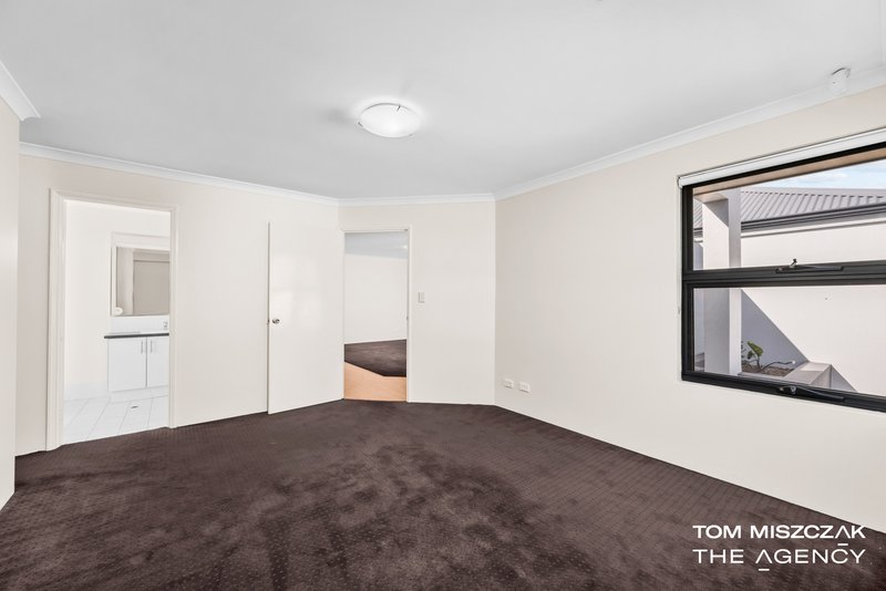 Photo - 26 Tulip Way, East Cannington WA 6107 - Image 15