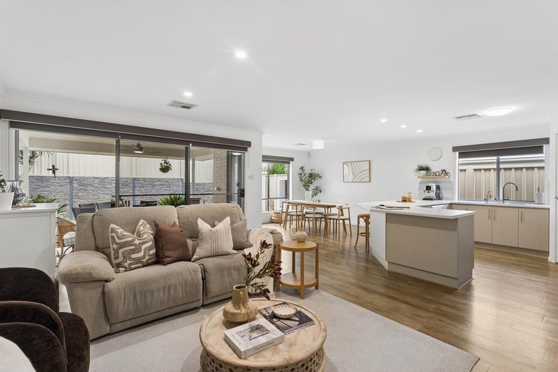 Photo - 26 Tuscan Road, Golden Grove SA 5125 - Image 12