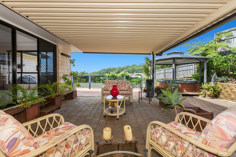 Photo - 26 Tyrone Terrace, Banora Point NSW 2486 - Image 10