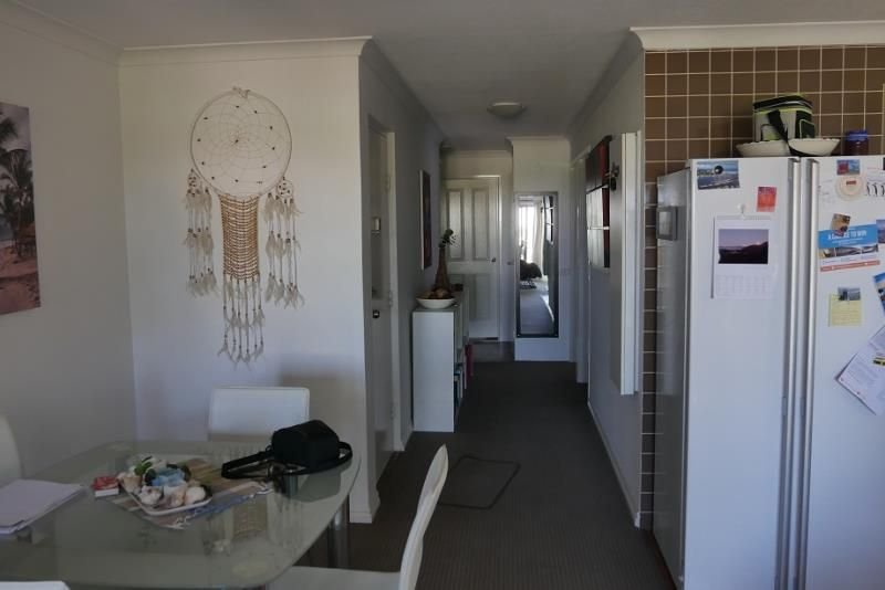 Photo - 2/6 Upper Gay Terrace, Kings Beach QLD 4551 - Image 6