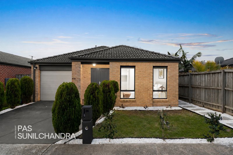 Photo - 26 Valencia Circuit, Cranbourne VIC 3977 - Image 2