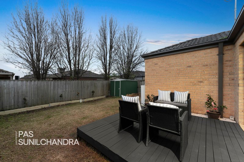 Photo - 26 Valencia Circuit, Cranbourne VIC 3977 - Image 13