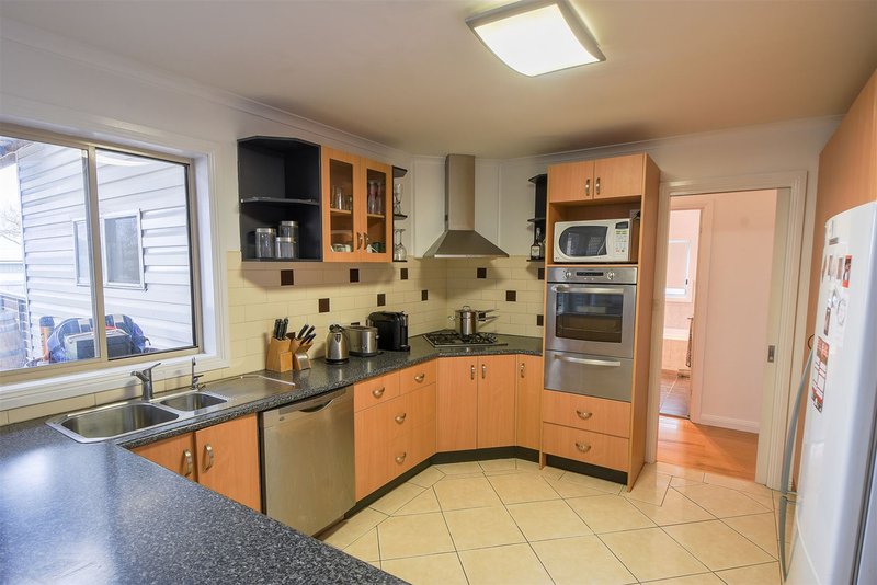 Photo - 26 Valentine Avenue, Horsham VIC 3400 - Image 2