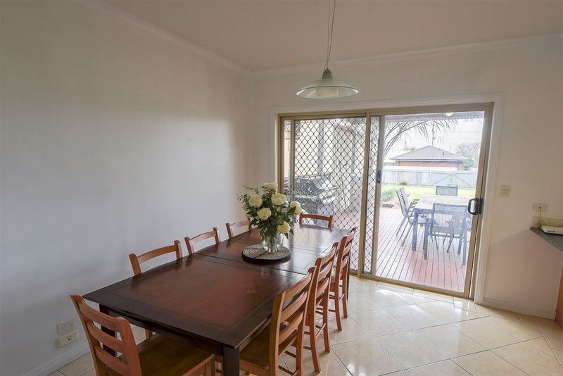 Photo - 26 Valentine Avenue, Horsham VIC 3400 - Image 4