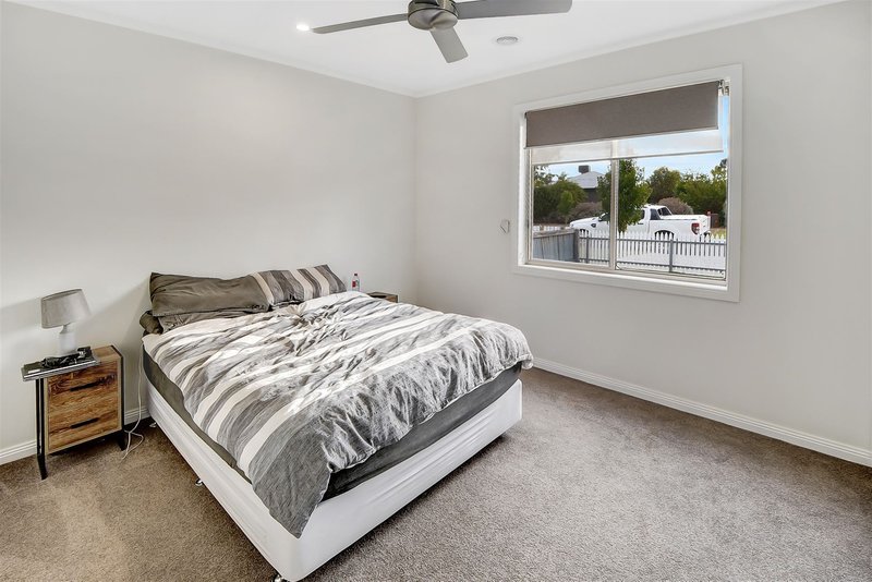 Photo - 26 Valentine Avenue, Horsham VIC 3400 - Image 7