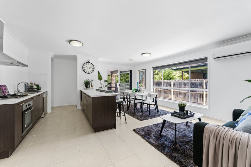 Photo - 26 Valentine Circuit, Augustine Heights QLD 4300 - Image 13