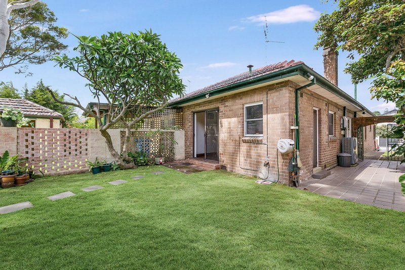 Photo - 26 Varna Street, Waverley NSW 2024 - Image 2