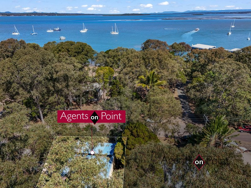 26 Victoria Parade West , Coochiemudlo Island QLD 4184