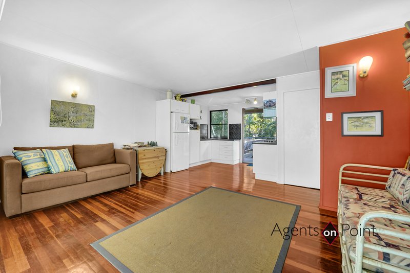 Photo - 26 Victoria Parade West , Coochiemudlo Island QLD 4184 - Image 8