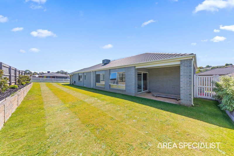 Photo - 26 Wakeful Crescent, Drouin VIC 3818 - Image 3