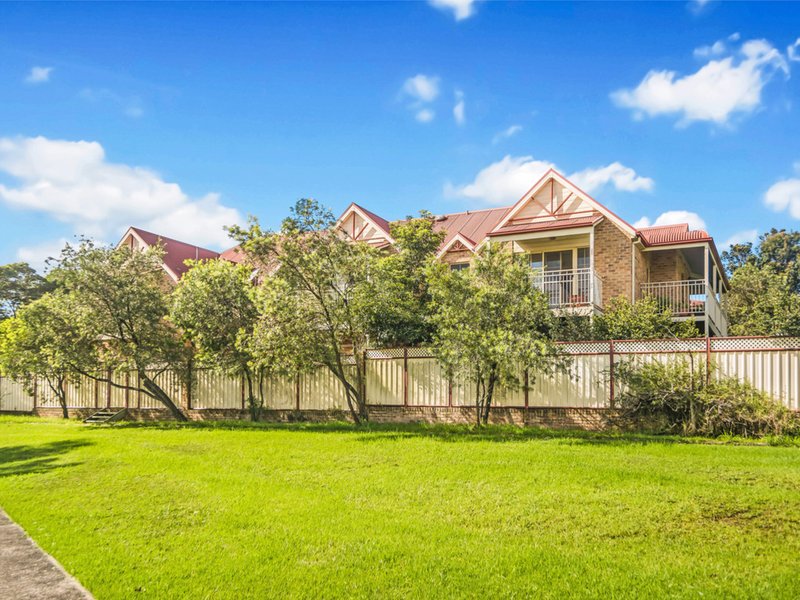 Photo - 2/6 Walker Street, Helensburgh NSW 2508 - Image 6