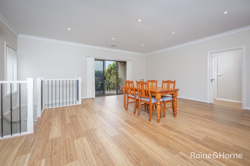 Photo - 26 Wallaby Walk, Sunbury VIC 3429 - Image 9