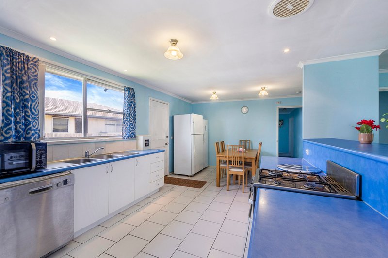 Photo - 26 Waratah Crescent, Portland VIC 3305 - Image 2