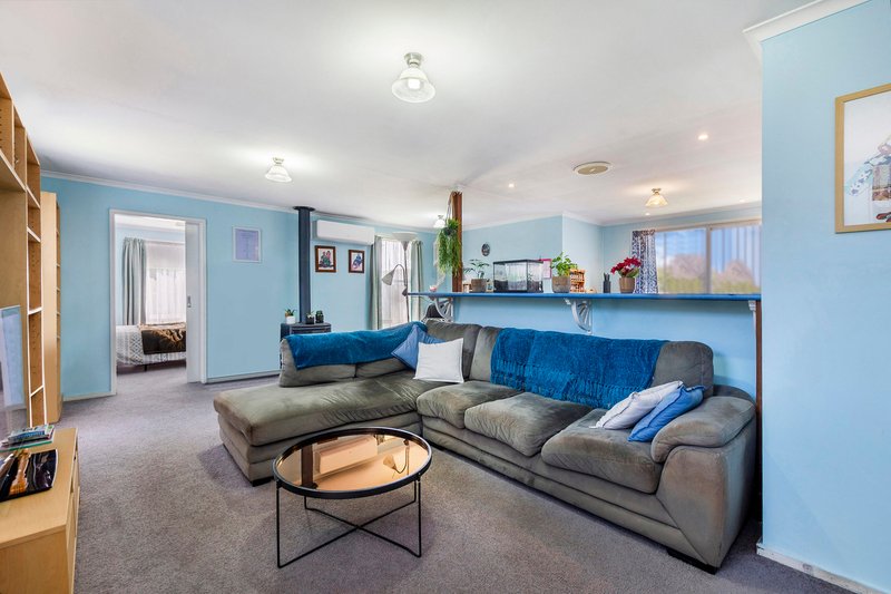 Photo - 26 Waratah Crescent, Portland VIC 3305 - Image 3