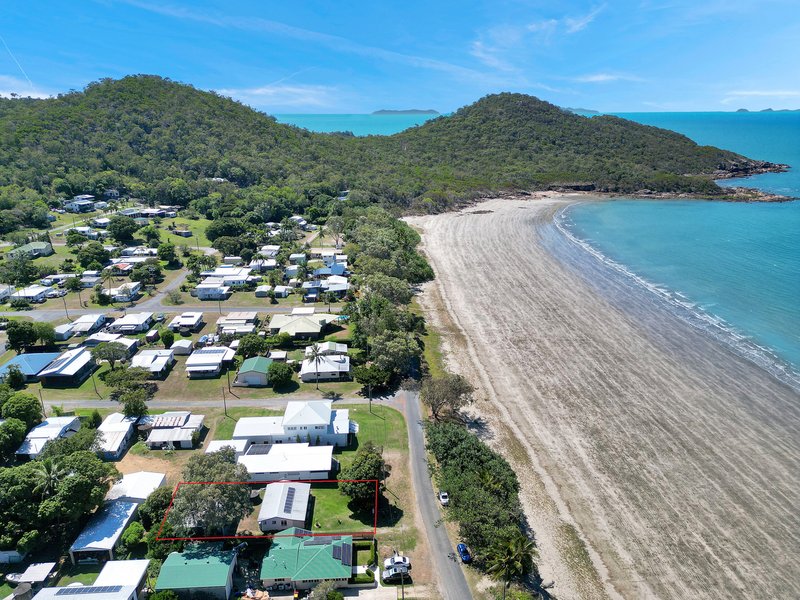 Photo - 26 Ward Esplanade, Ball Bay QLD 4741 - Image 9