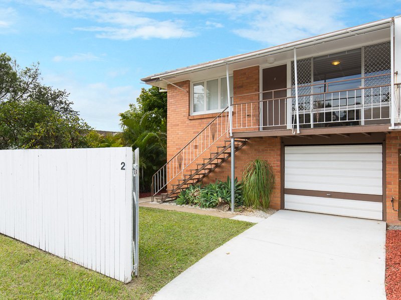 Photo - 2/6 Ware Street, Annerley QLD 4103 - Image 1