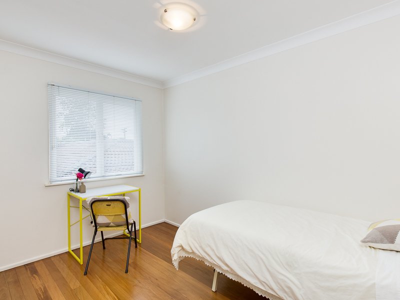 Photo - 2/6 Ware Street, Annerley QLD 4103 - Image 6