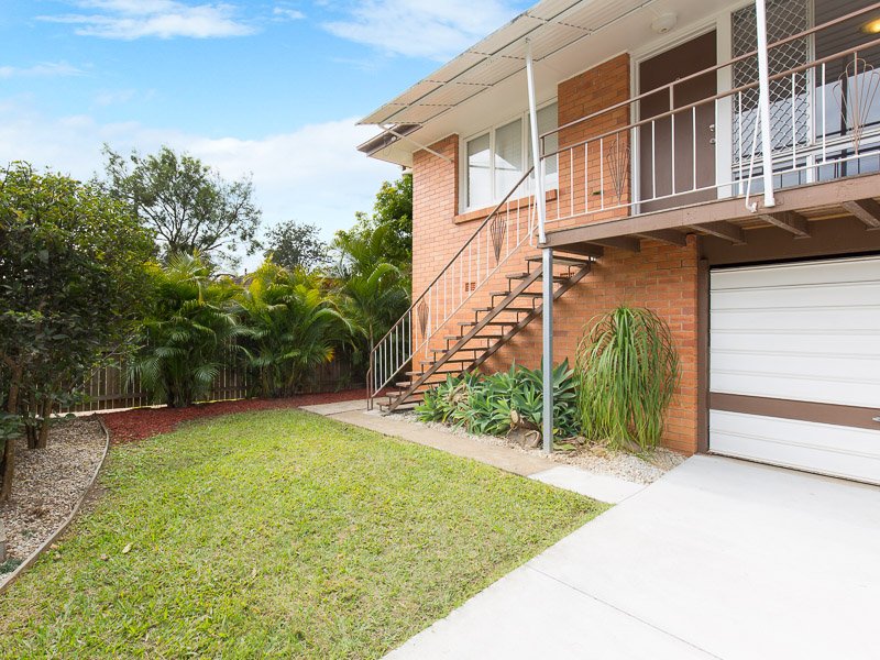 Photo - 2/6 Ware Street, Annerley QLD 4103 - Image 8