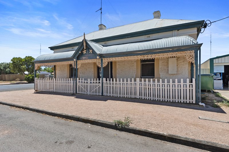 Photo - 26 Waring Street, Kadina SA 5554 - Image 2