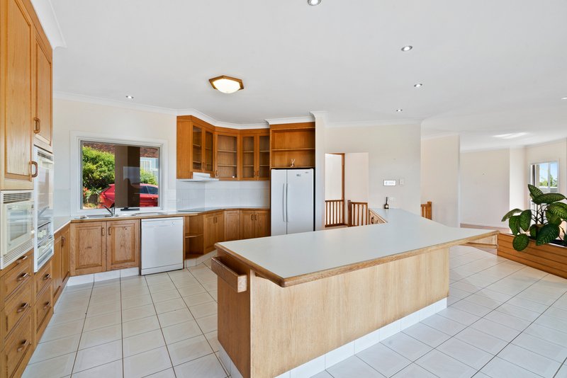 Photo - 26 Warringa Drive, Bilambil Heights NSW 2486 - Image 3