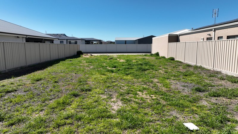Photo - 26 Waterlink Esplanade, Horsham VIC 3400 - Image 6