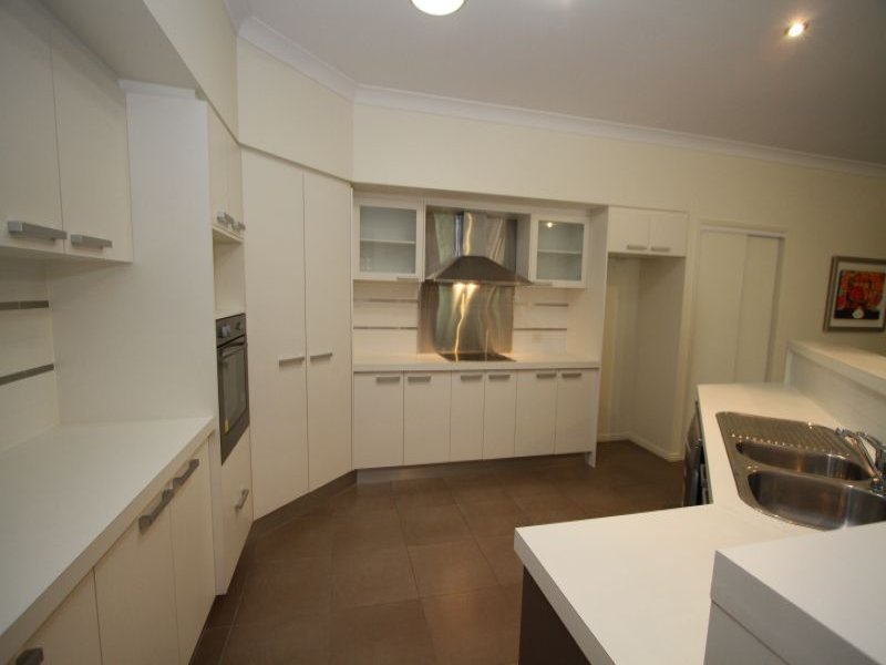 Photo - 26 Watervale Place, Calamvale QLD 4116 - Image 2