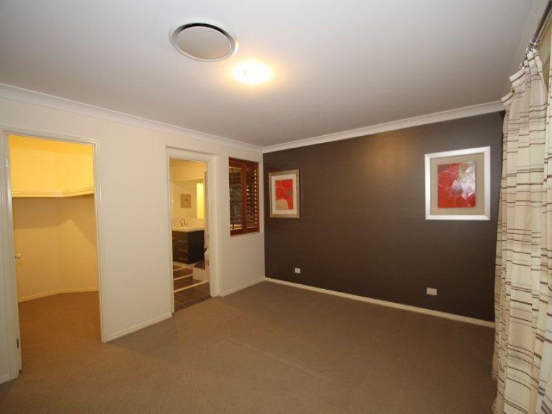 Photo - 26 Watervale Place, Calamvale QLD 4116 - Image 6