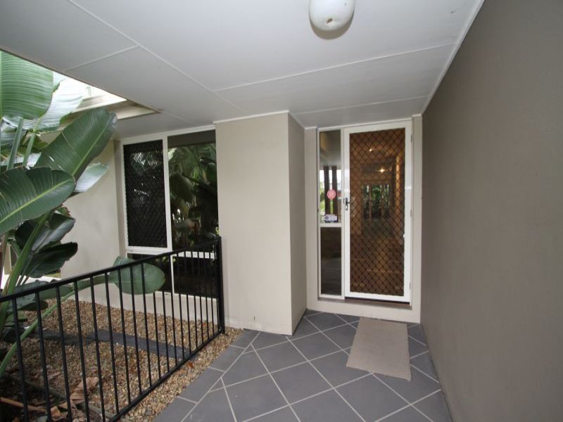 Photo - 26 Watervale Place, Calamvale QLD 4116 - Image 19