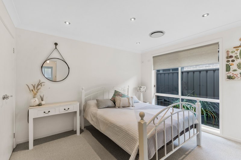 Photo - 26 Waterview Avenue, Haywards Bay NSW 2530 - Image 9
