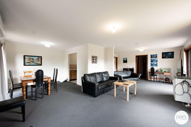 Photo - 26 Wedgwood Close, Chisholm ACT 2905 - Image 15