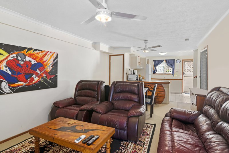 Photo - 2/6 Weeumba Street, Currumbin QLD 4223 - Image 2