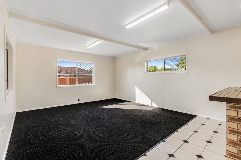 Photo - 26 Wessex Street, Harristown QLD 4350 - Image 6