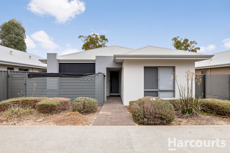 Photo - 26 Whimbrel Crescent, Coodanup WA 6210 - Image 3