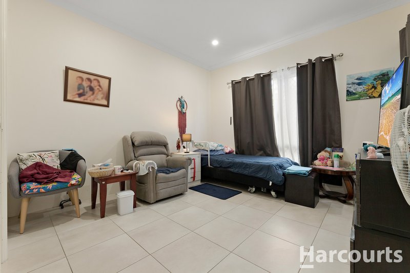 Photo - 26 Whimbrel Crescent, Coodanup WA 6210 - Image 12