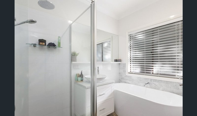 Photo - 26 Whiteside Road, Whiteside QLD 4503 - Image 10