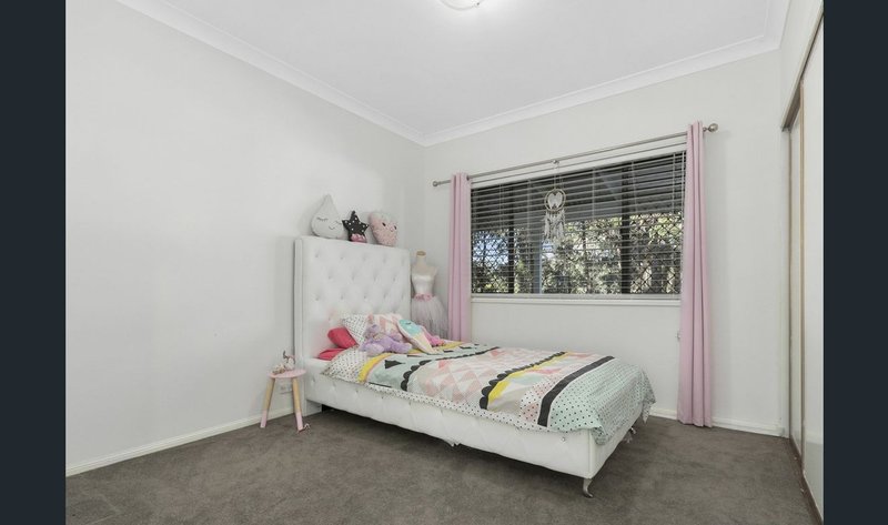 Photo - 26 Whiteside Road, Whiteside QLD 4503 - Image 11